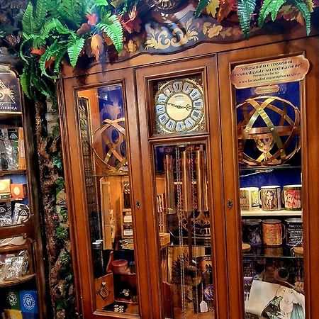 La Casa Di Strega Euphoria - Casa Vacanza Tra Arte E Magia فِتيربو المظهر الخارجي الصورة
