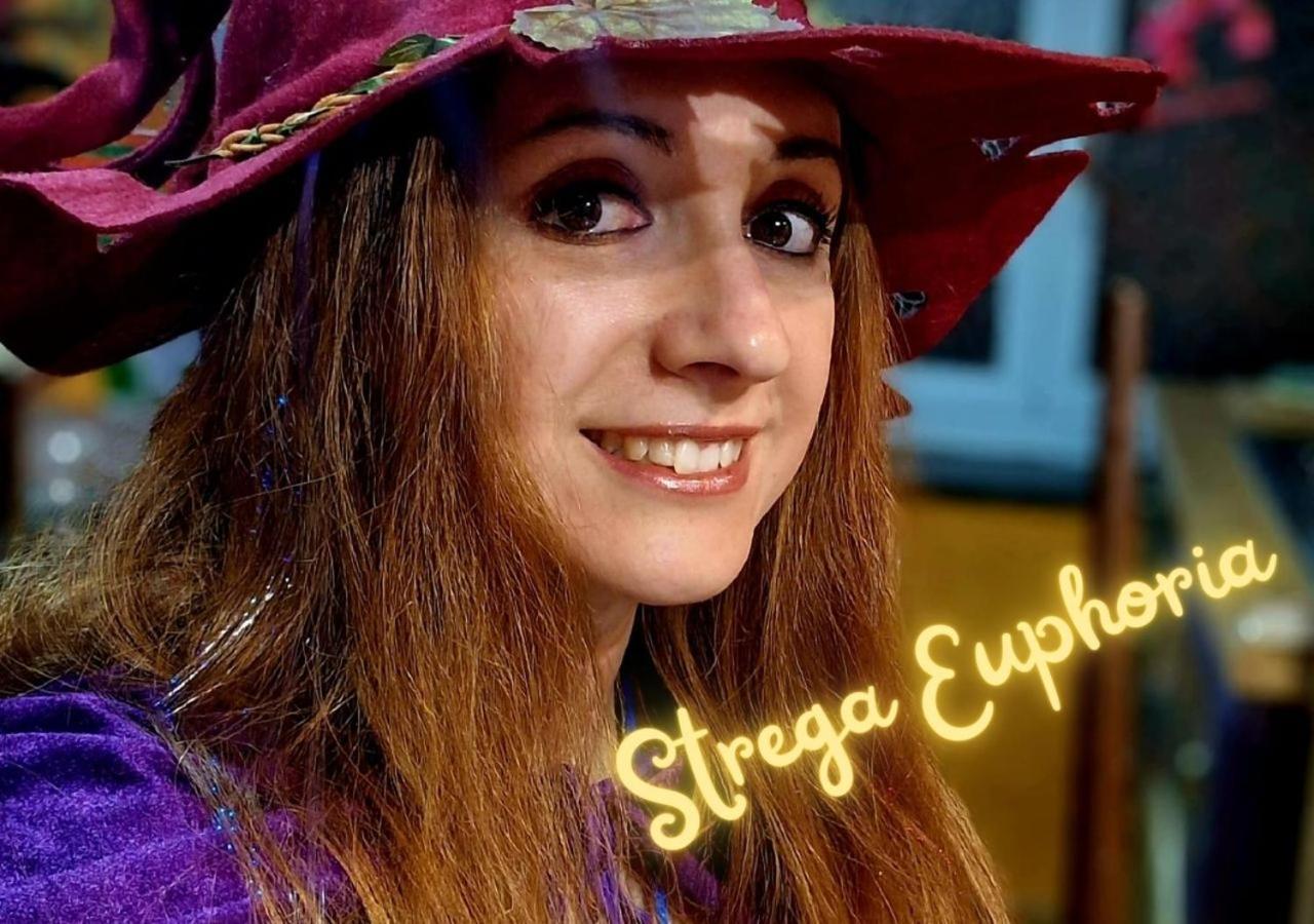 La Casa Di Strega Euphoria - Casa Vacanza Tra Arte E Magia فِتيربو المظهر الخارجي الصورة
